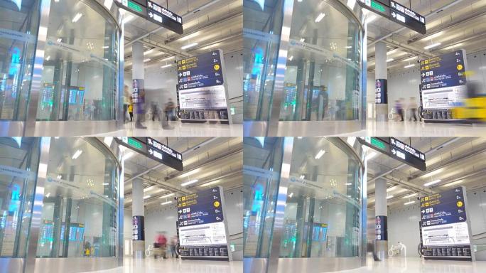 机场出发登机大厅拥挤的旅客的视频延时。