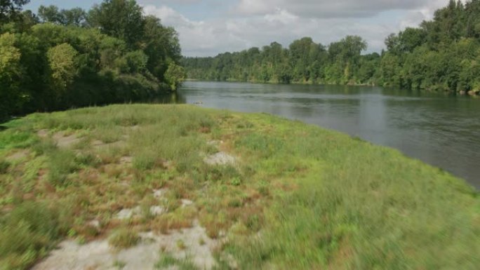 纽伯格，威拉米特河的鸟瞰图。