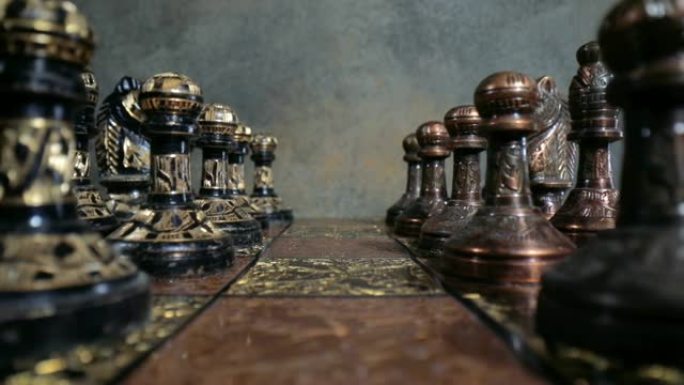 旧货象棋特写展示下棋对弈