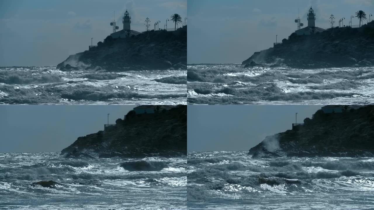 灯塔矗立在暴风雨的海岸上