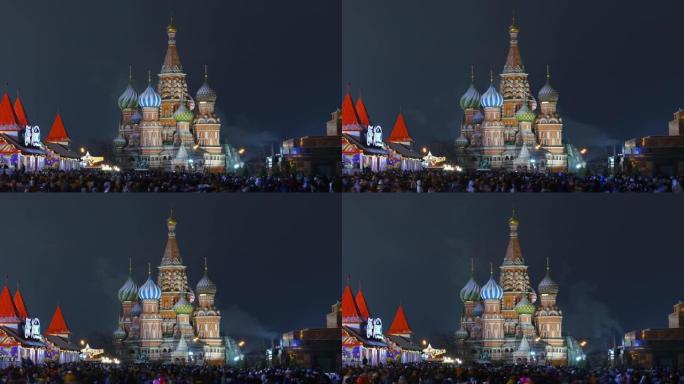 在俄罗斯莫斯科，新年的夜晚，红场上挤满了人