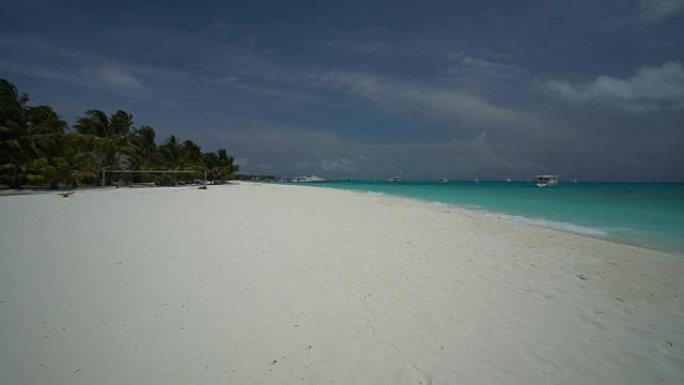 马尔代夫岛，有海滩和大海