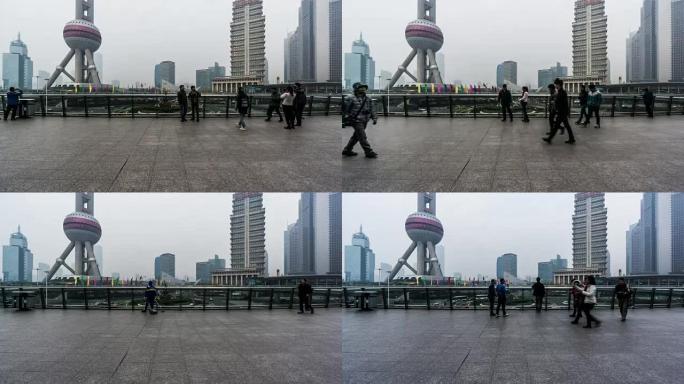 从白天到黄昏，中国上海的高速公路和交通时间流逝