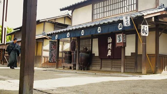 江户时代日本村庄穿着传统服装的浪人武士