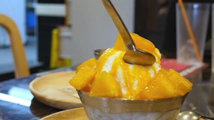 冰淇淋芒果