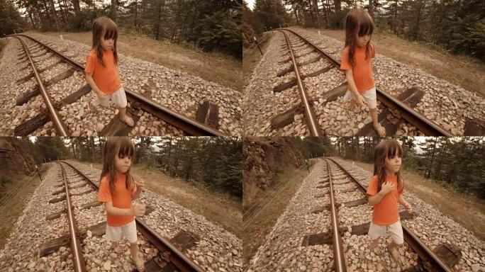 一个小女孩喜欢第一次坐火车