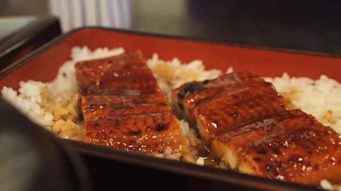 烤鳗鱼米饭