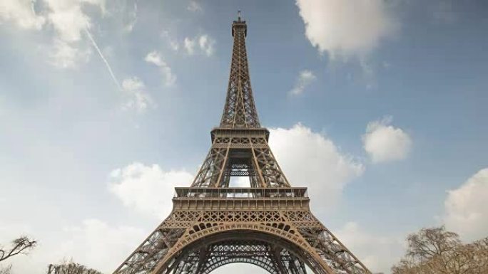 巴黎埃菲尔铁塔的时间流逝