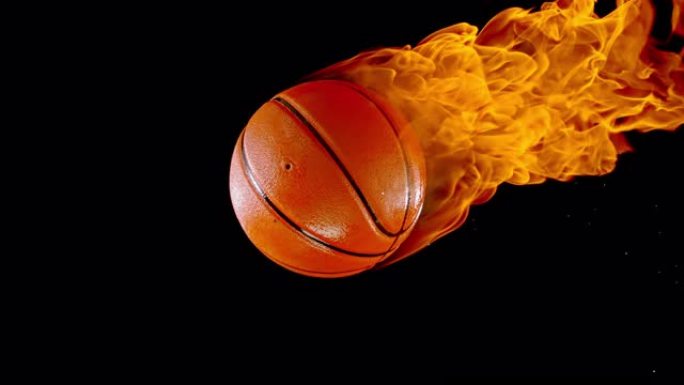 SLO MO LD燃烧的篮球在空中飞行
