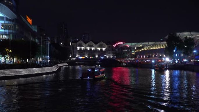 新加坡河游船的夜景