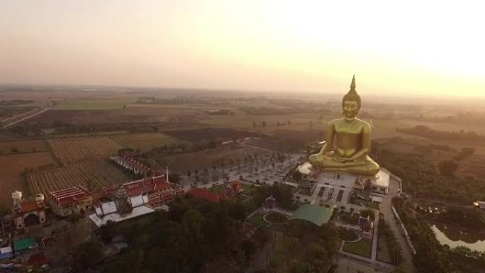 泰国木昂寺大佛像鸟瞰图。