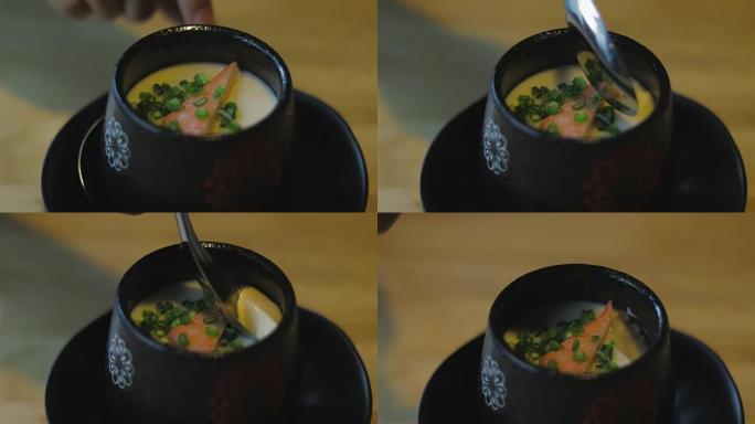 日本料理:蛋奶沙司