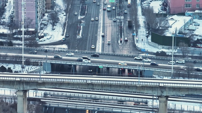 辽宁沈阳冬季雪天城市街道马路航拍