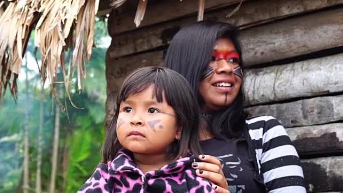 来自图皮瓜拉尼族的巴西土著姐妹的爱