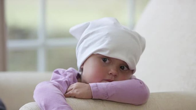 白血病先天性免疫系统可怜小宝宝拍在桌上