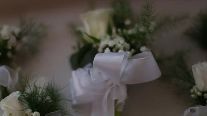 白色婚礼小花结婚布置