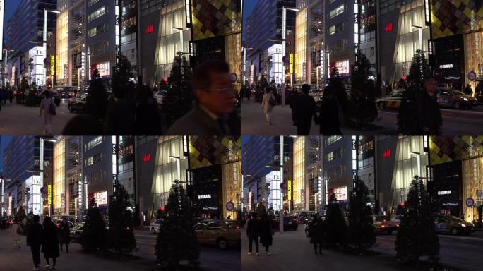 走在日本东京银座大道的人们