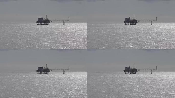 海洋中石油平台的轮廓