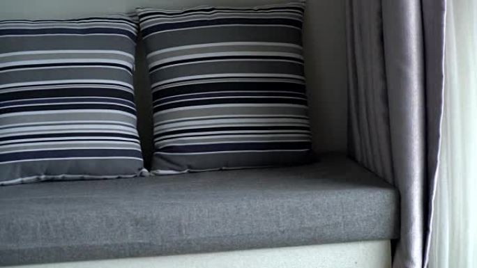 客厅沙发装饰上的漂亮枕头