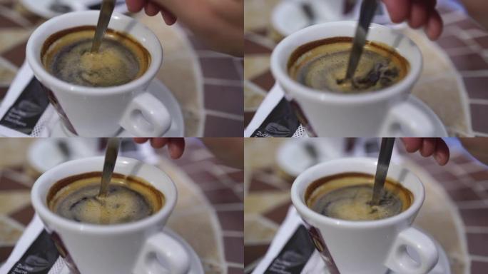 浓缩咖啡被搅拌的细节