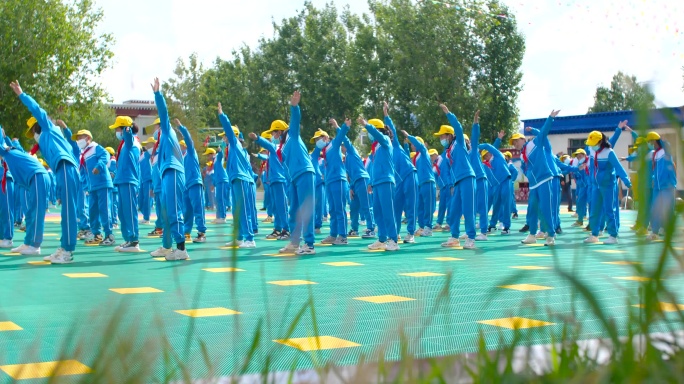 小学 课间操 操场 早操 运动 做运动