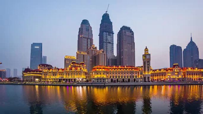 中国天津金融区附近现代城市景观的延时