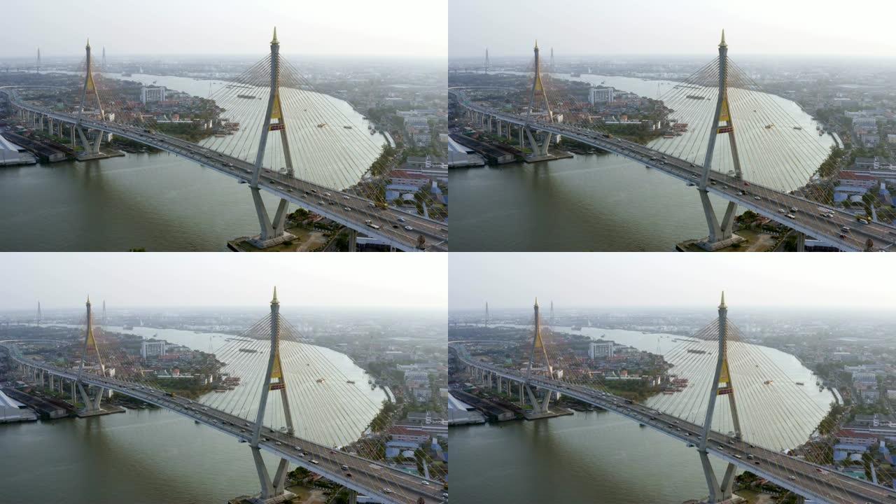 普密蓬悬索桥跨越湄南河的鸟瞰图