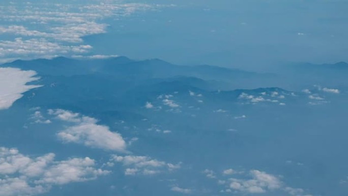 雾蒙蒙的寂寞蓝山，从曼谷到北京。