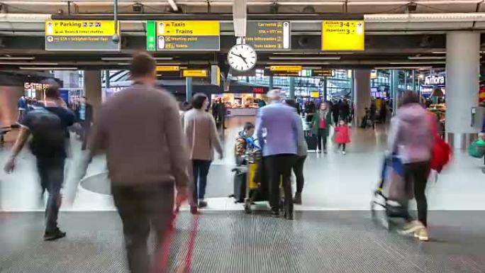 延时: 荷兰阿姆斯特丹史基浦机场抵达航站楼的旅客