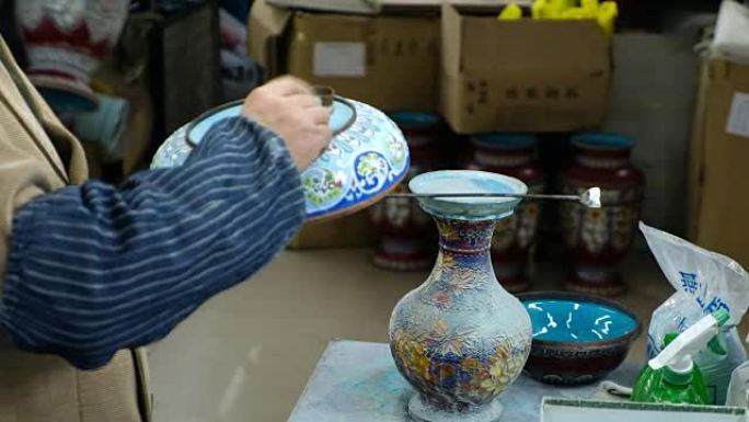 在陶器上着色中国古代艺术，中国北京。