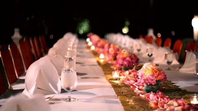 餐厅的宴会晚餐，活动派对的餐桌装饰。