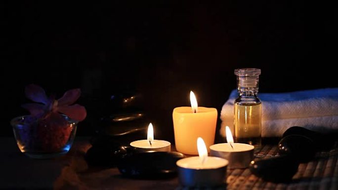 高清: 禅石、蜡烛和按摩油的水疗静果