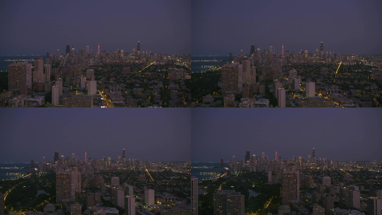 黄昏时芝加哥的鸟瞰图。