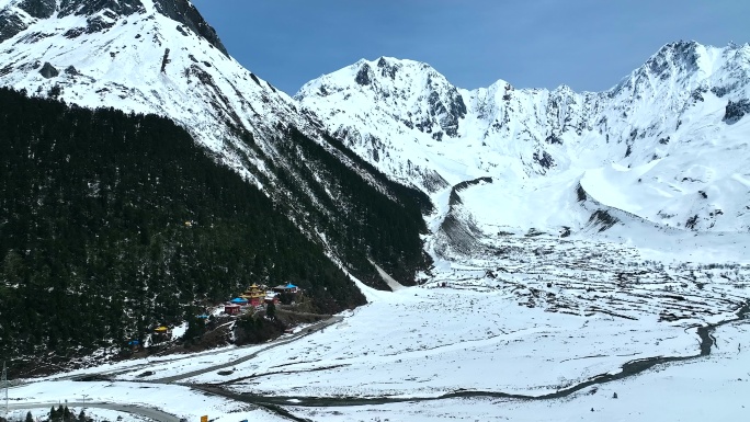 墨脱公路嘎瓦龙景区