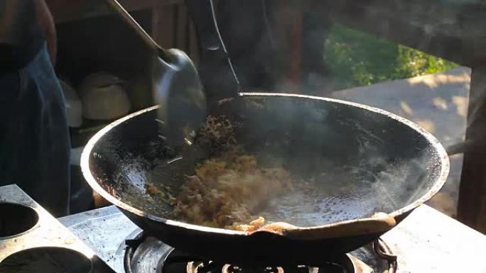 当地风格的泰国菜烹饪