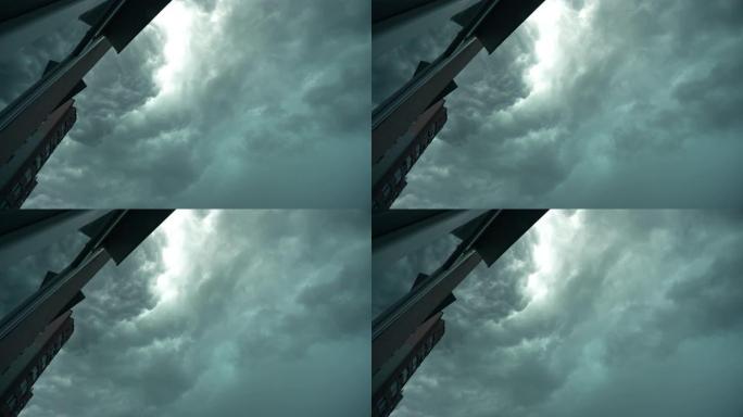 城市上空的大云，风暴，飓风来临，严重天气警告