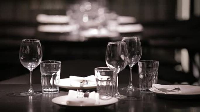 餐厅餐桌套装西餐餐桌空境酒杯
