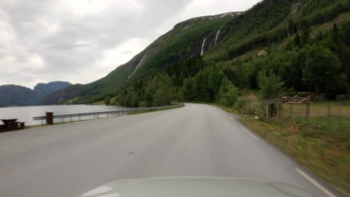 挪威峡湾驾驶的POV汽车: 索格峡湾的户外