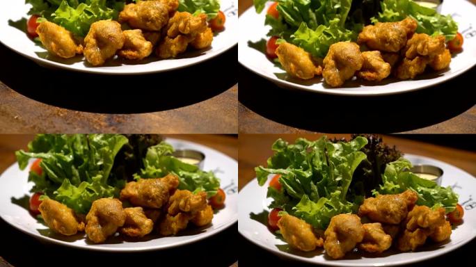 卡拉克鸡肉配沙拉一盘菜特写展示食物食品食