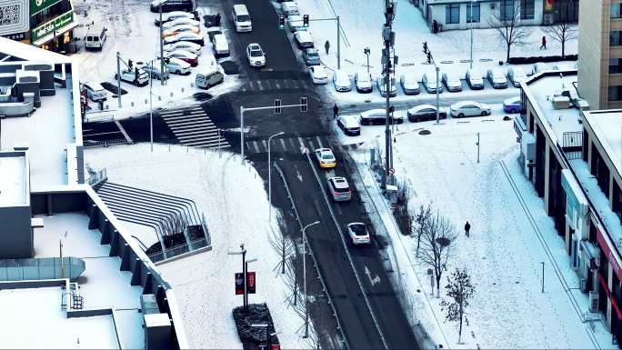 辽宁沈阳冬季雪天城市街道马路航拍
