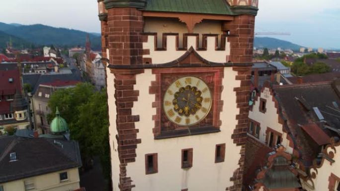 空中无人机拍摄了弗莱堡附近的德国教堂