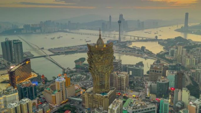 日落时分，中国香港岛附近的澳门城市和摩天大楼