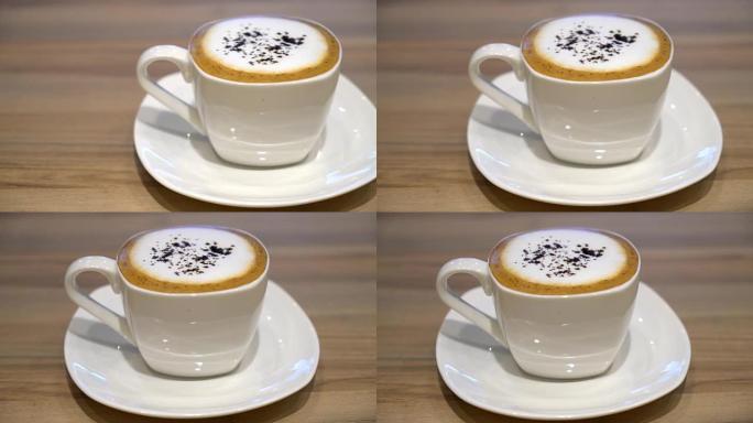 咖啡馆里的热咖啡