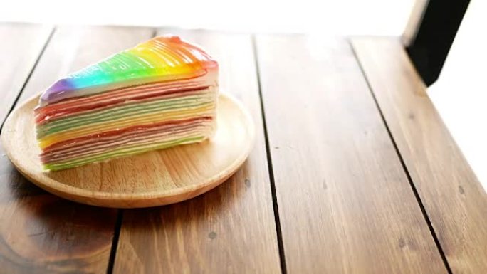 咖啡馆里的彩虹蛋糕