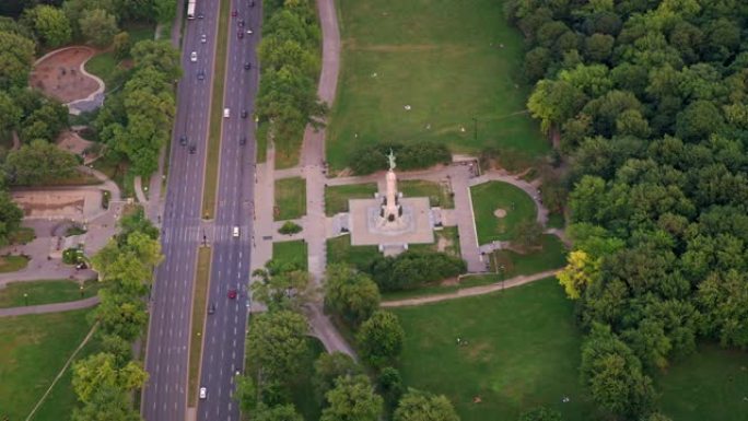 在蒙特利尔皇家山公园的乔治-埃蒂安·卡地亚纪念碑