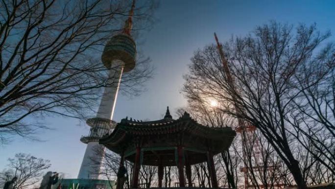 位于韩国首尔市南山的首尔塔。