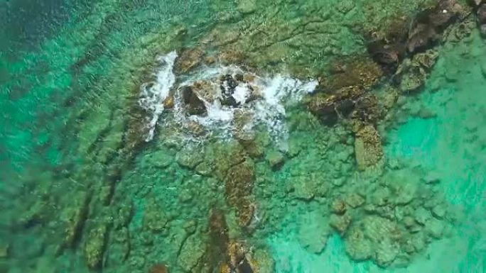 Elafonisi泻湖。克里特岛,希腊。空中无人机拍摄。