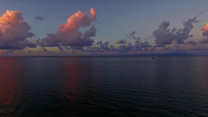 普拉兰岛的早晨场景