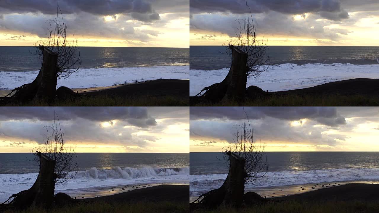 日落时塞恩·保罗的海滩-留尼汪岛