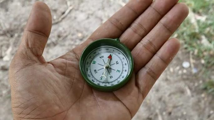 使用指南针
